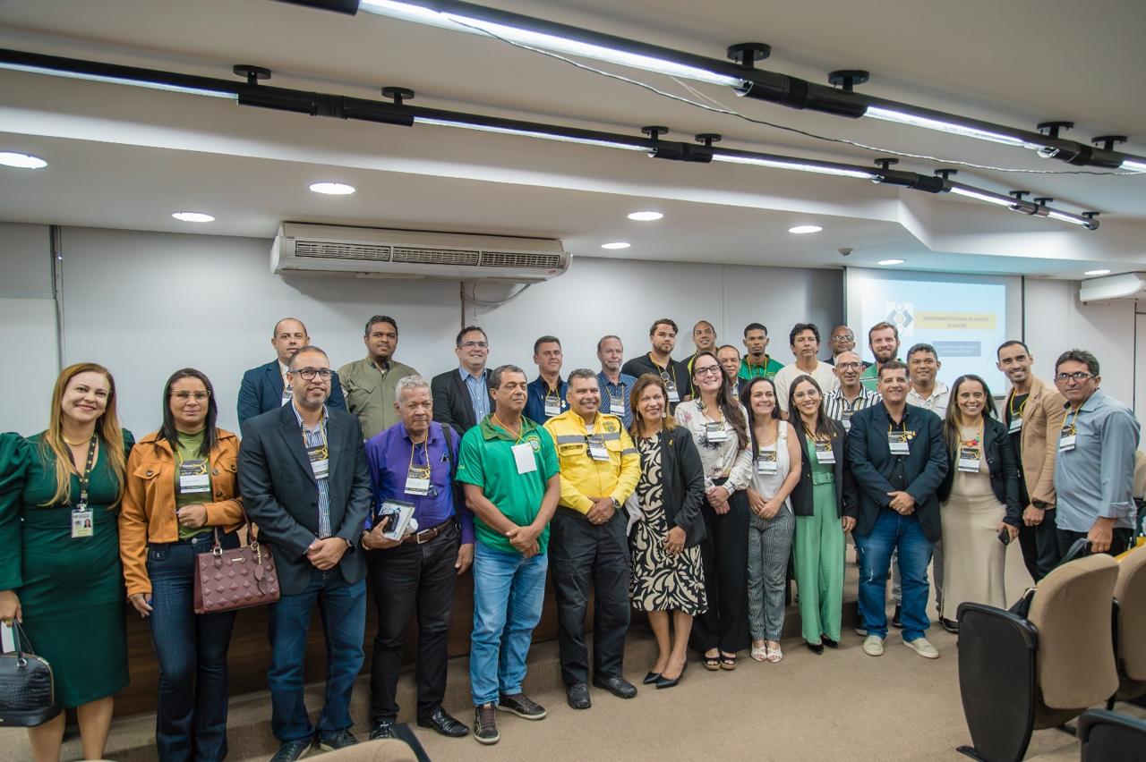 Jequié é cidade destaque no Maio Amarelo 2024 em Congresso Baiano